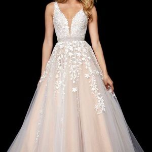 Sherri Hill 11335 White Prom Dress